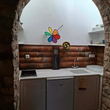 Semeli Appartamento Pitsinadhes